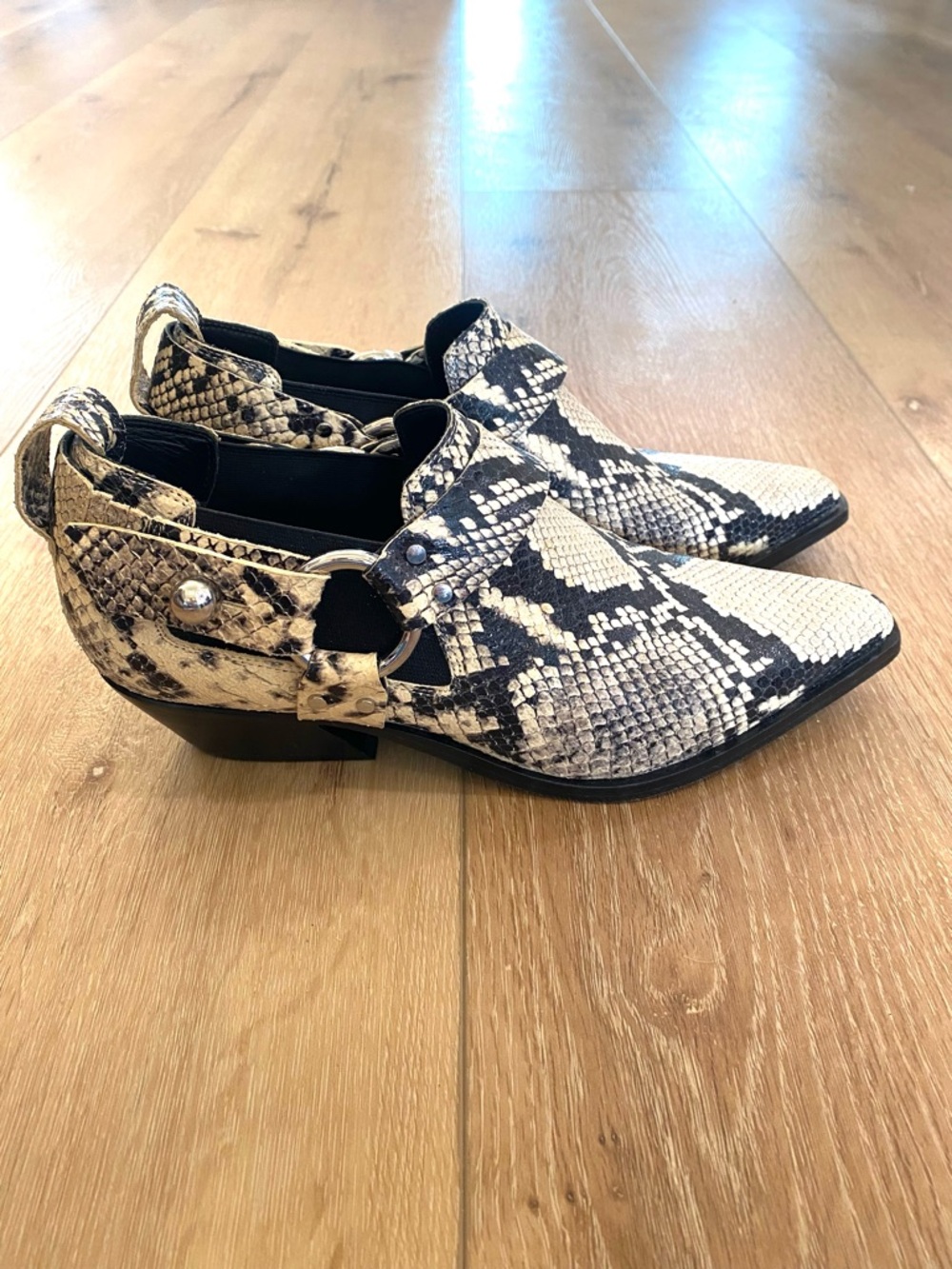 Rag & Bone Westin Harness Ankle Pointed Toe Boots Snakeskin Size 8 / 38 Luxury